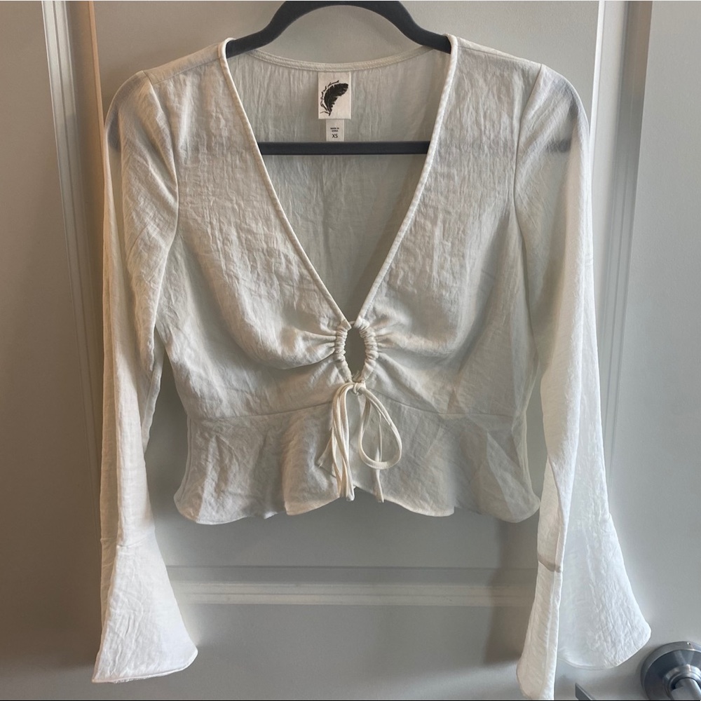 Dont Ask Amanda flare sleeve draw front top